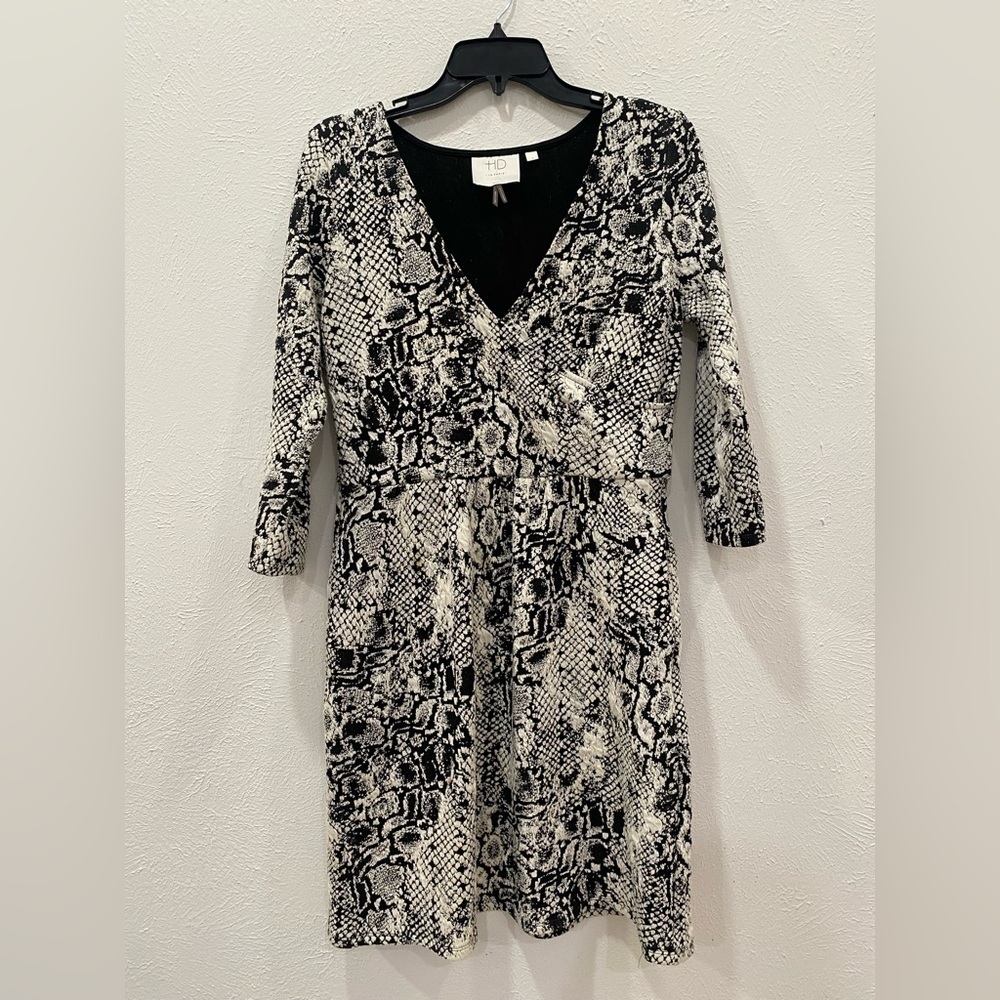 Anthropologie HD in Paris Black & White Reptile Textured Faux Wrap Dress Sz M - Picture 5 of 7